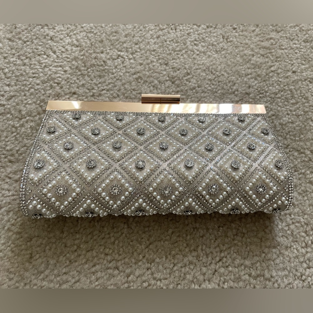 Ivory and Pearl Clutch Purse